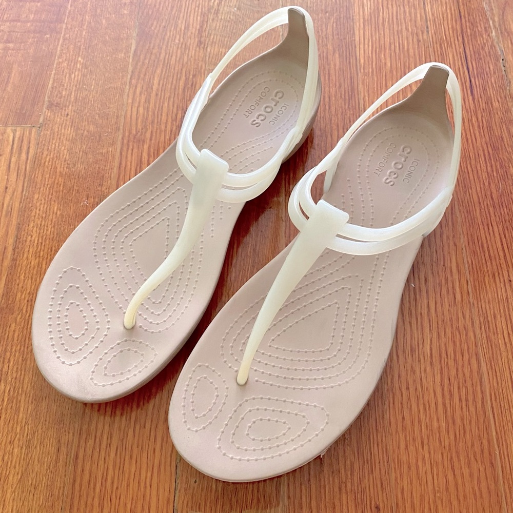 White sandals 8